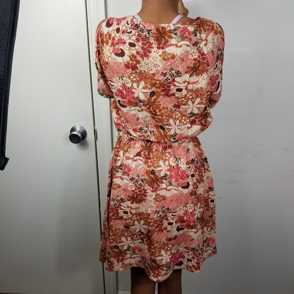 Dress - Picture 4 of 4